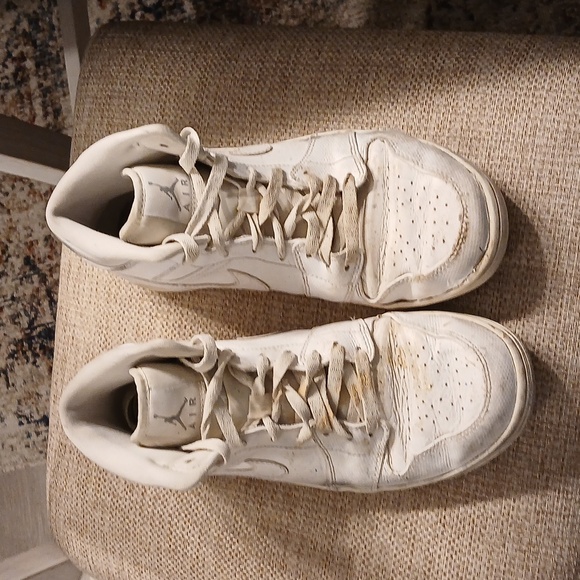 Men's Air Jordan Tennis Shoes - Picture 1 of 7